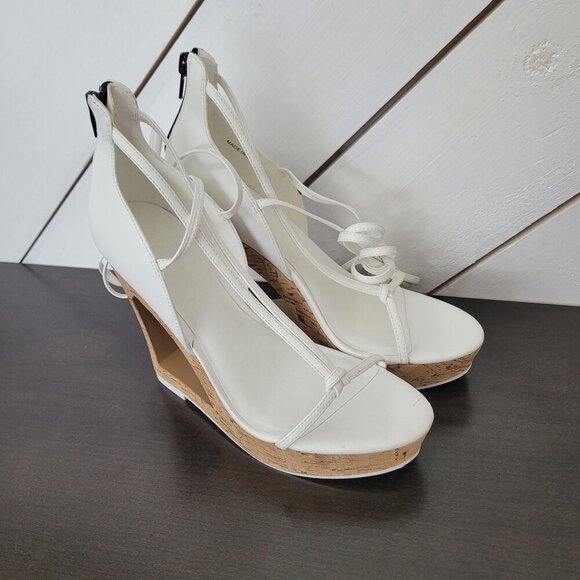 NEW AAJ By Aminah Nina Lace-Up Architectural Wedge White 9 Sandals - Picture 2 of 10